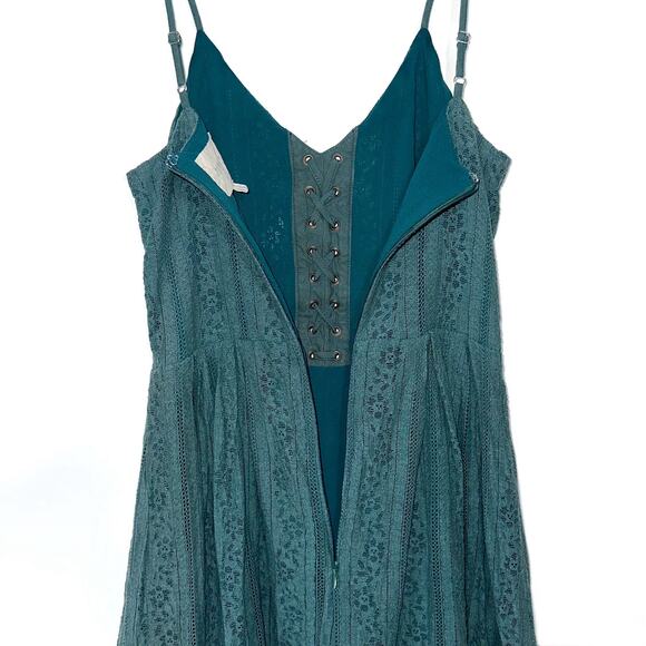 Moon River Lace Up Lace Romper Playsuit Size Small - Picture 10 of 15